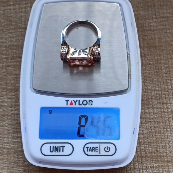 Gold And Silver Tone Multi-Faceted Orange Glass Ring - Picture 10 of 14